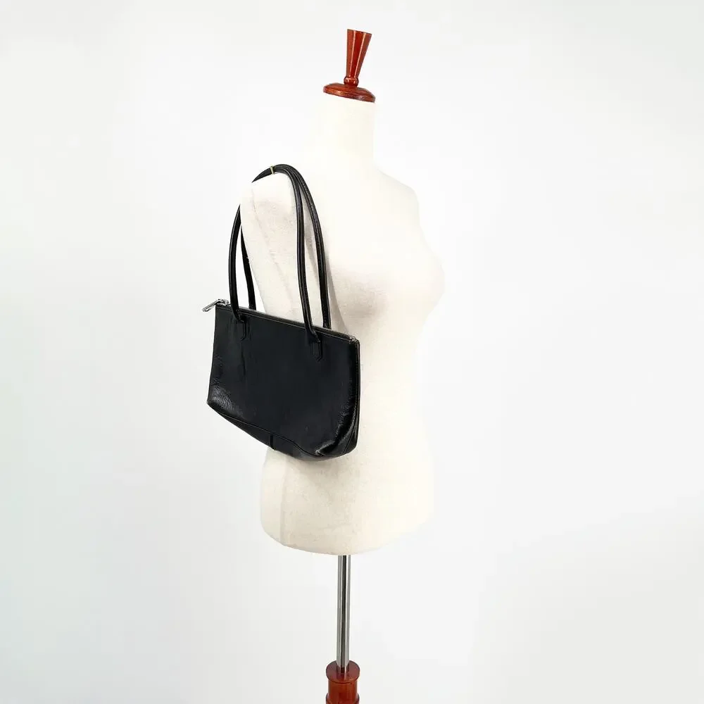 Hobo International Y2k Black Leather Shoulder Bag with Red Lining